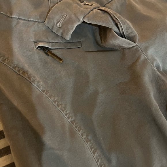 Brunello cucinelli gray pants! Size 4 with a front pocket ! - Picture 6 of 12